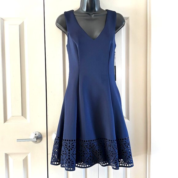NWT Vince Camuto Navy Sleeveless Fit & Flare Dress with Laser Cut Hem – Size 4 - Picture 1 of 9